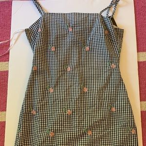 BRAND NEW W TAGS Lulus gingham/floral dress ❣️